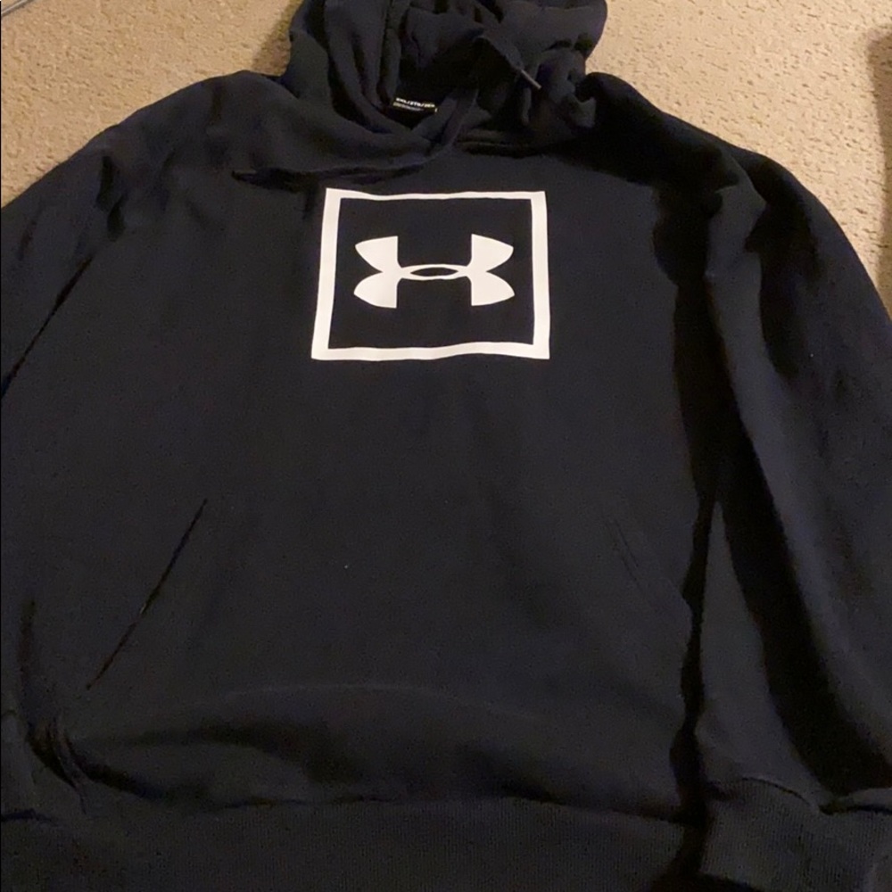 Under Armour hoodie in excellent condition